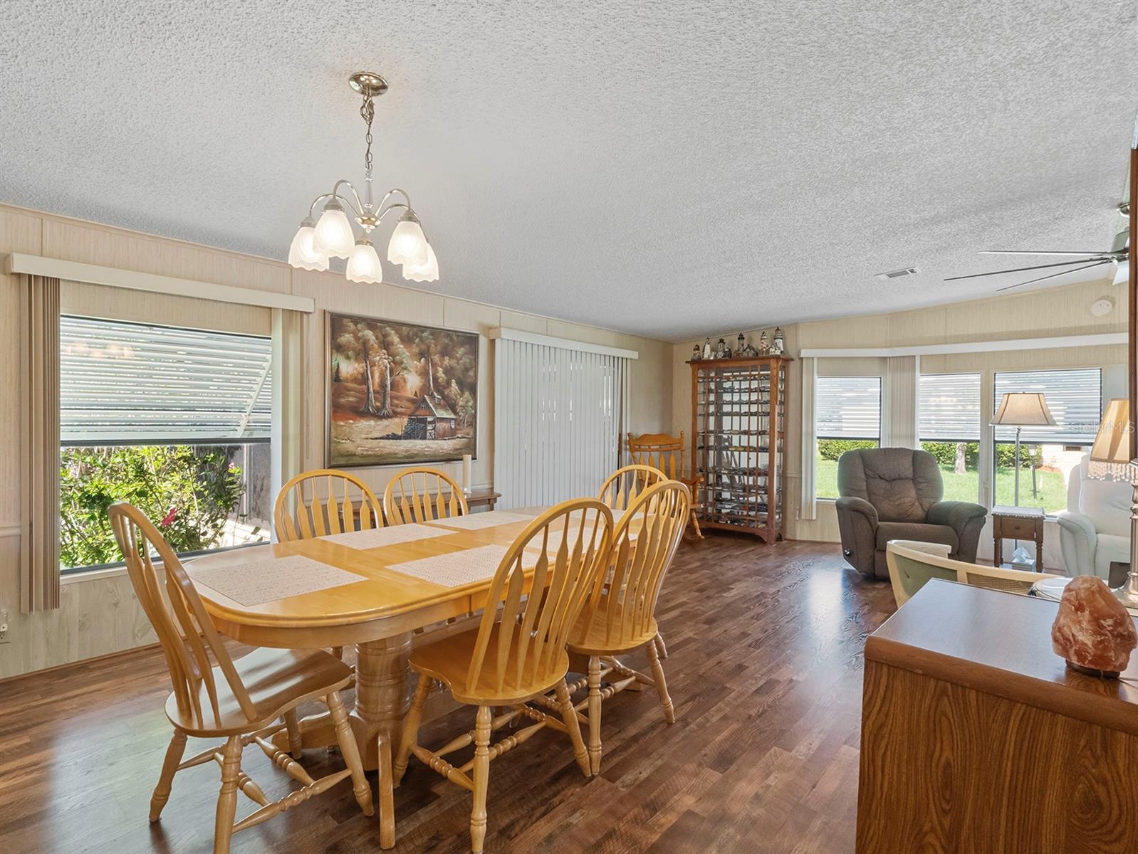 Image 7 of 21 For 2307 Loveplum Court 631