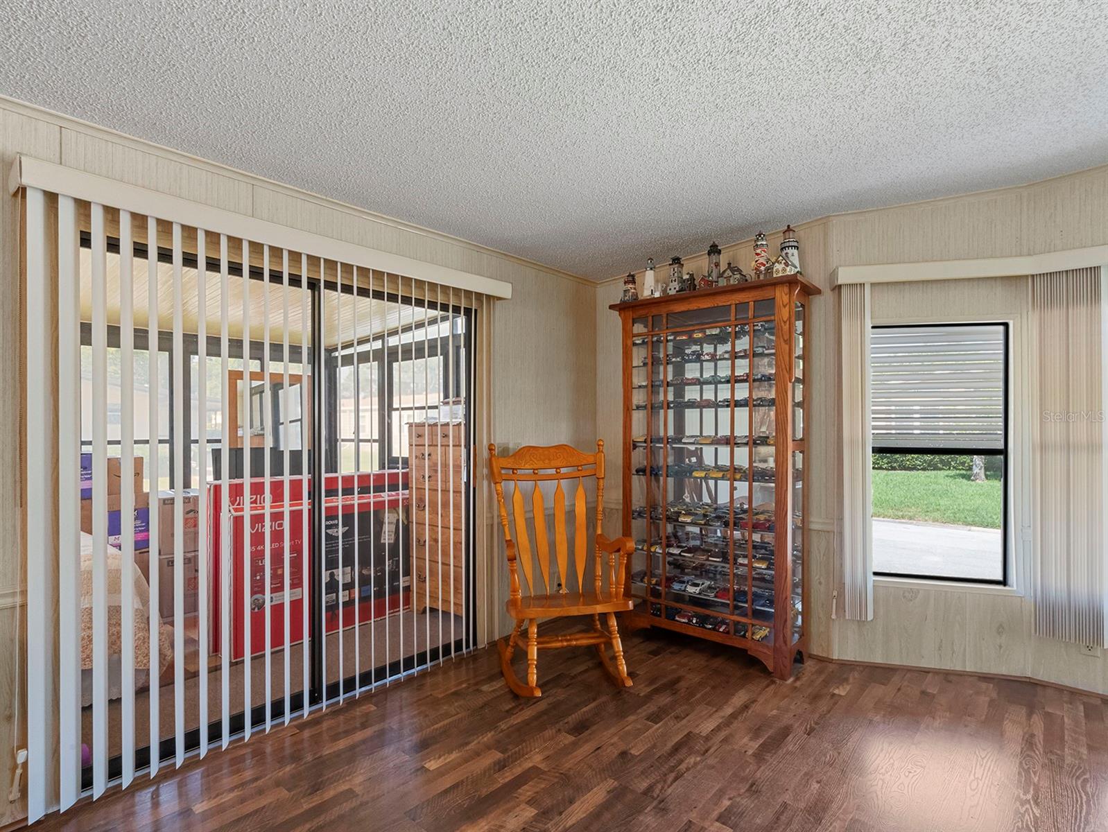 Image 8 of 21 For 2307 Loveplum Court 631