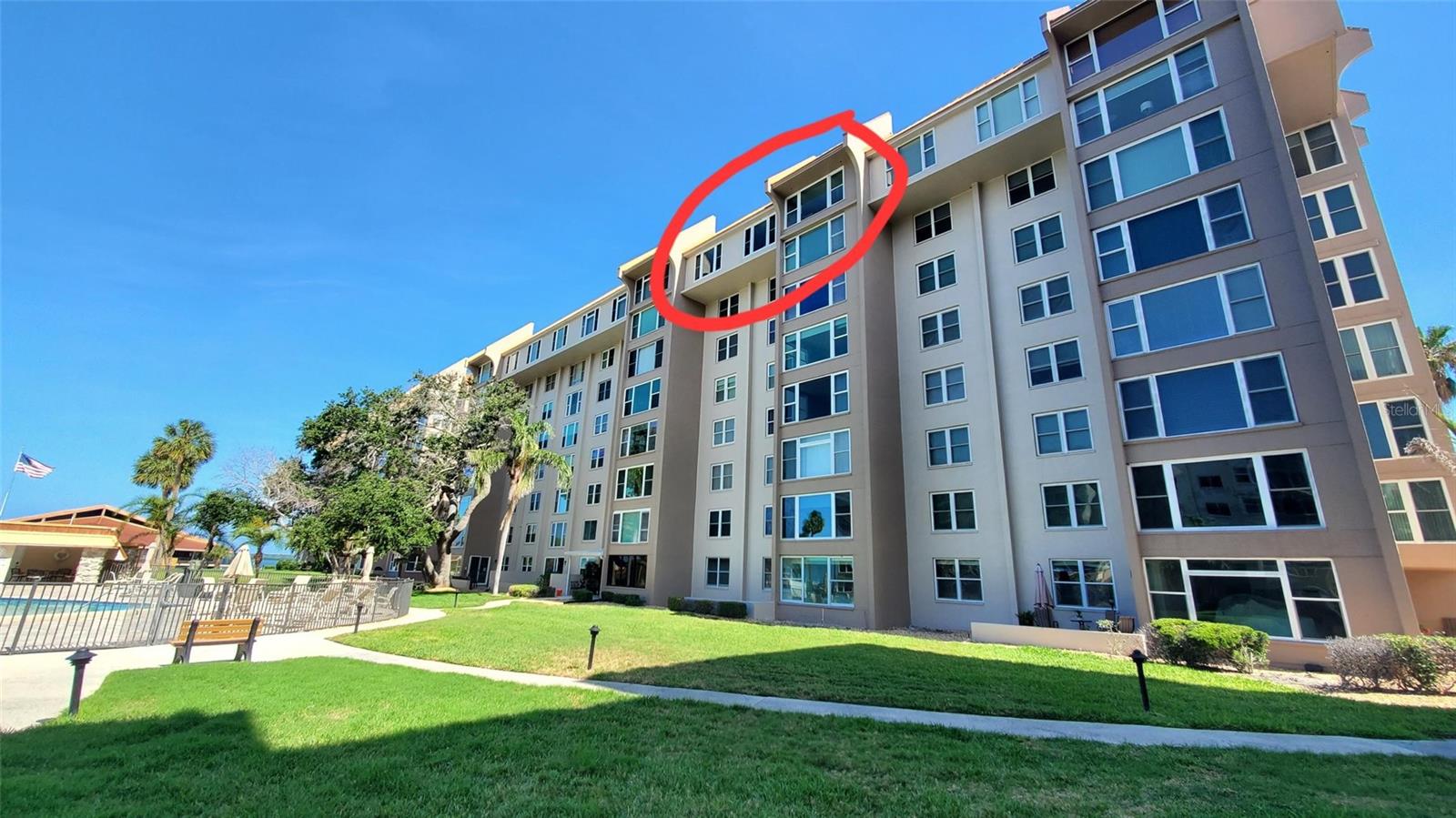 Image 2 of 21 For 632 Edgewater Drive 832