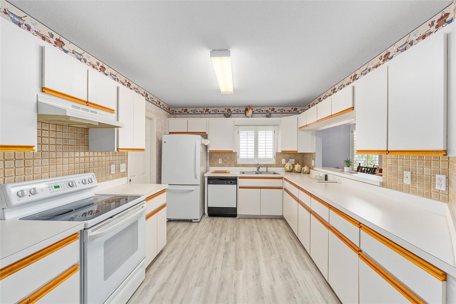 Image 10 of 59 For 8608 141st Street Road
