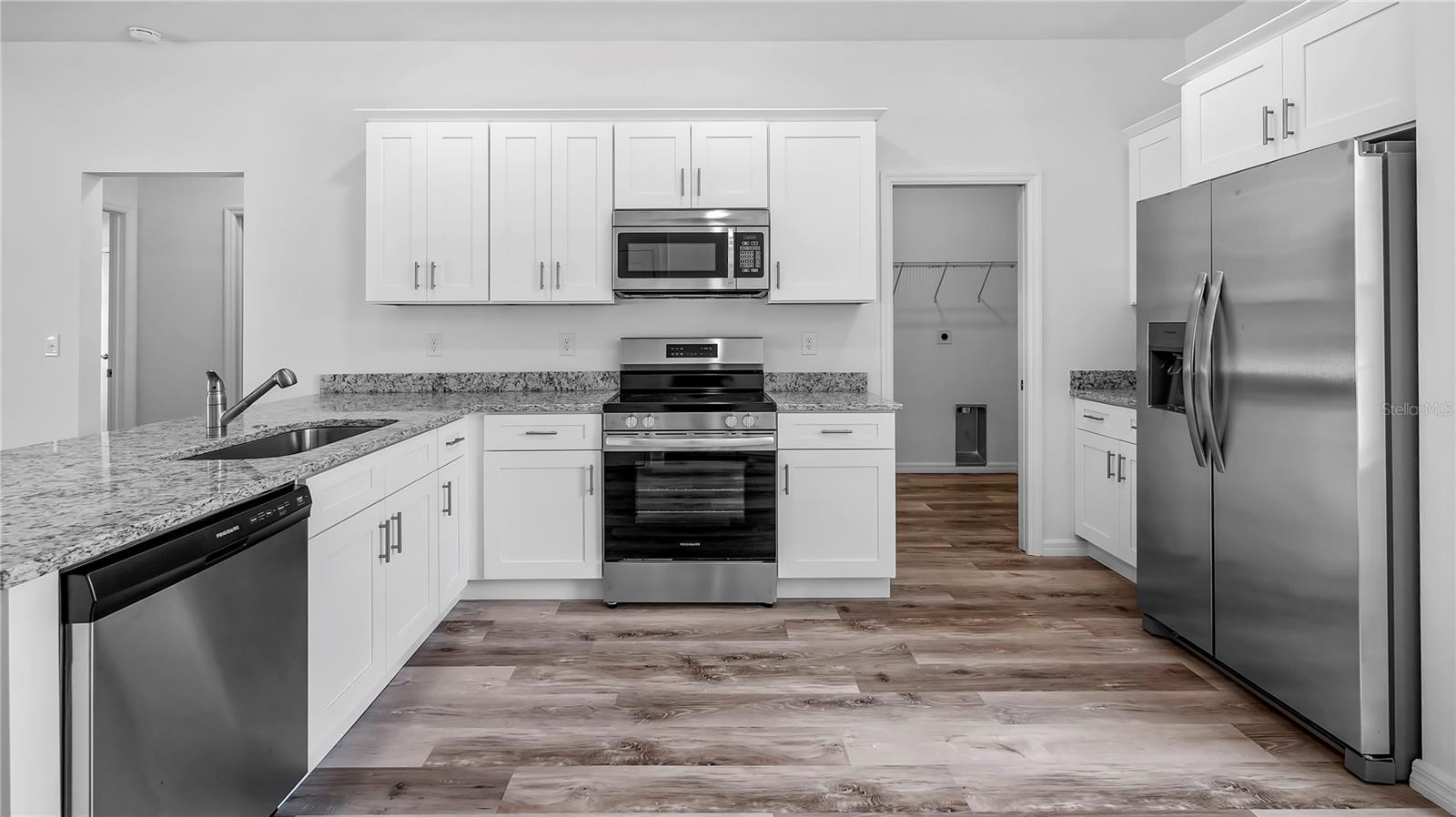 Image 16 of 31 For 40685 Ninth Avenue