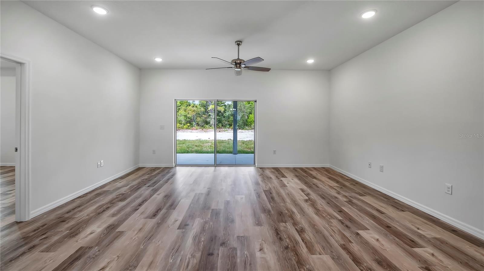 Image 7 of 31 For 40685 Ninth Avenue