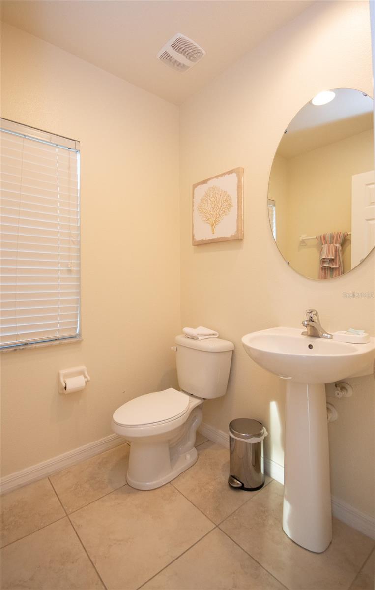 Image 10 of 72 For 3050 Yellow Lantana Lane