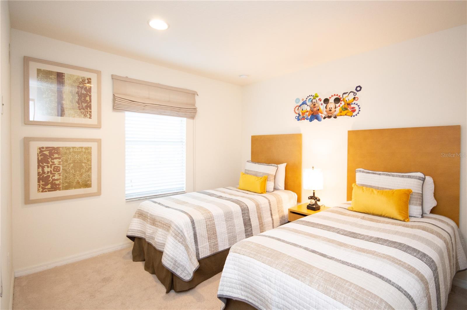 Image 29 of 72 For 3050 Yellow Lantana Lane
