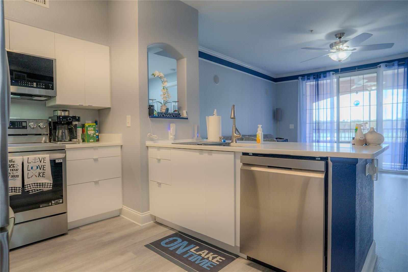 Image 11 of 91 For 3406 Soho Street 102
