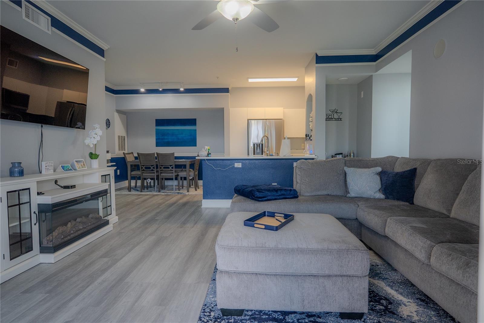 Image 12 of 91 For 3406 Soho Street 102