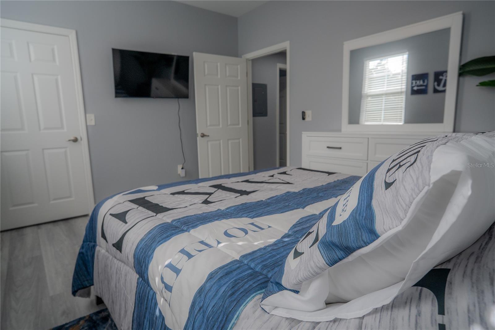 Image 16 of 91 For 3406 Soho Street 102