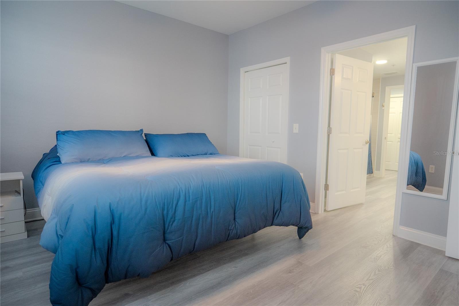 Image 18 of 91 For 3406 Soho Street 102