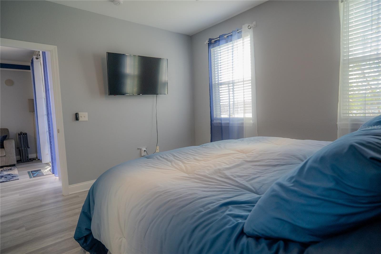 Image 19 of 91 For 3406 Soho Street 102