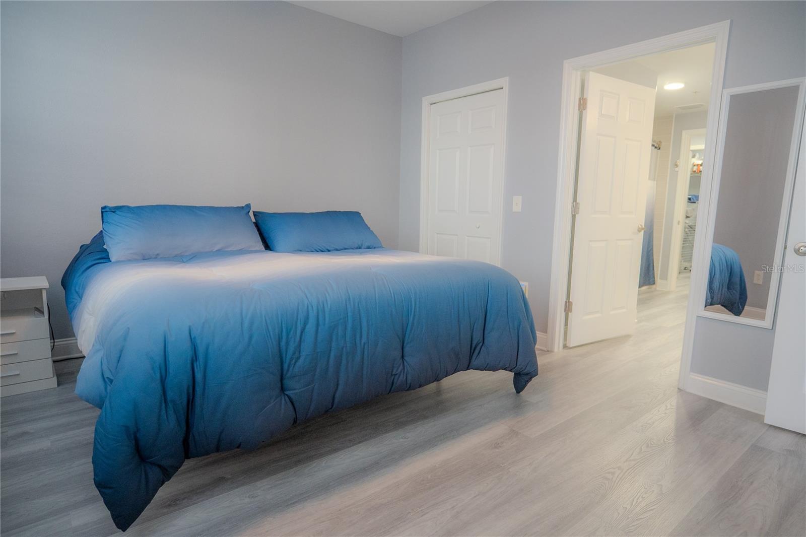Image 20 of 91 For 3406 Soho Street 102