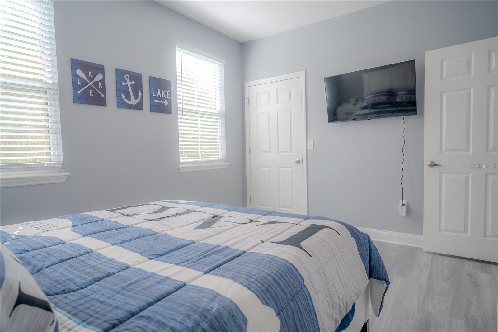 Image 22 of 91 For 3406 Soho Street 102