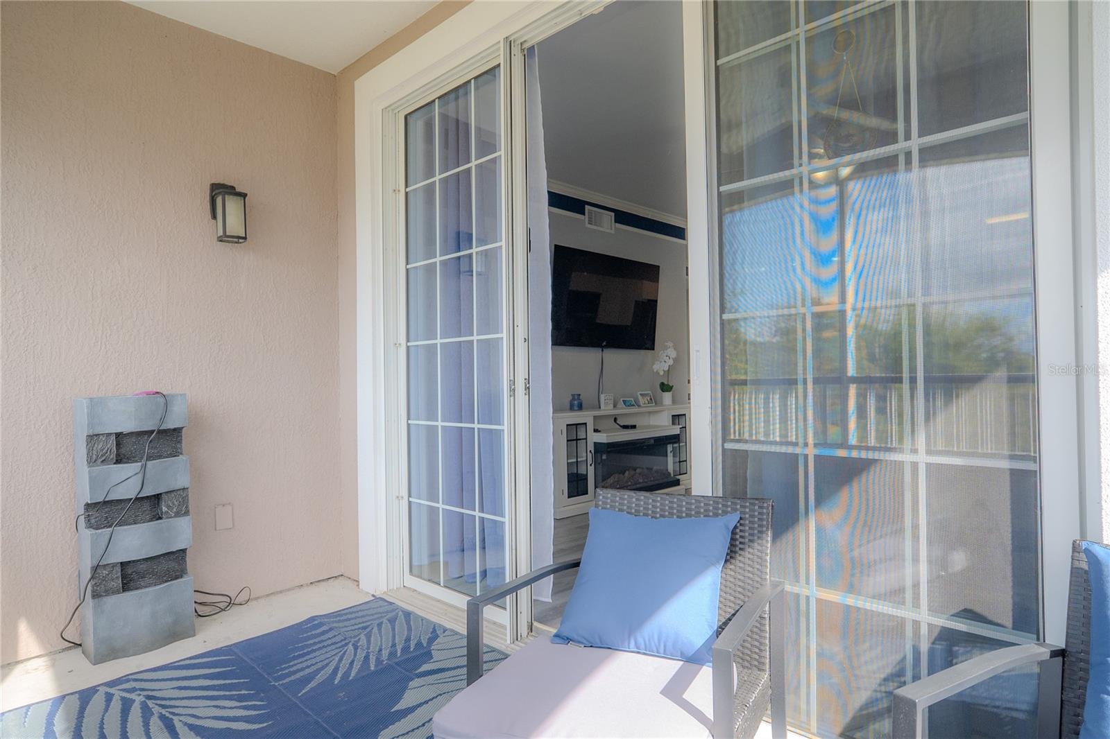 Image 39 of 91 For 3406 Soho Street 102
