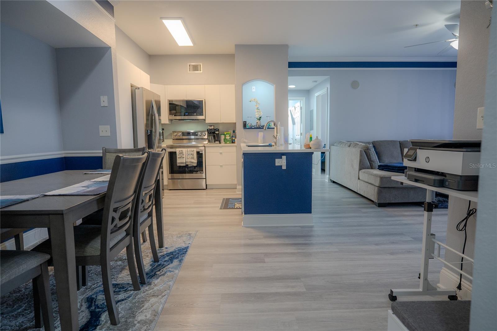 Image 4 of 91 For 3406 Soho Street 102