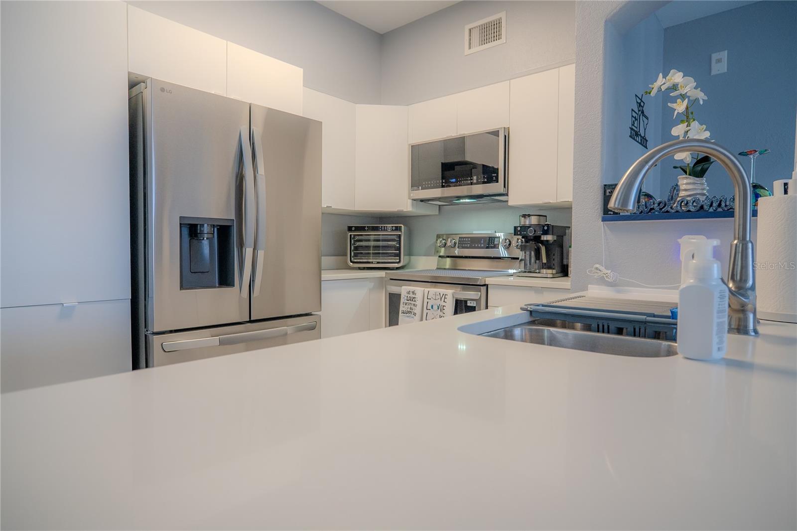 Image 8 of 91 For 3406 Soho Street 102