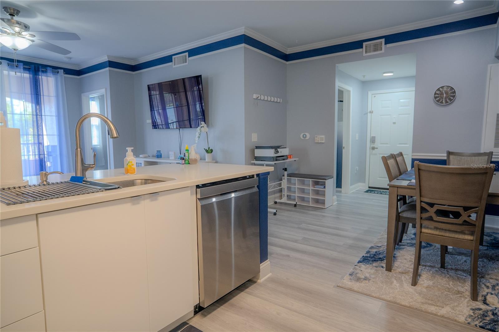 Image 9 of 91 For 3406 Soho Street 102