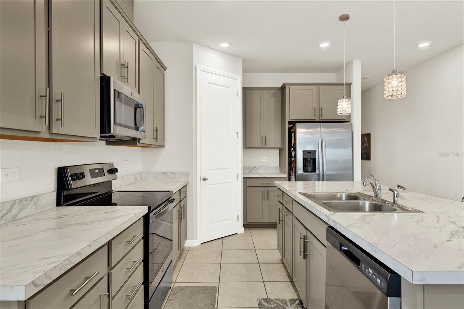Image 3 of 17 For 31760 Broadwater Avenue