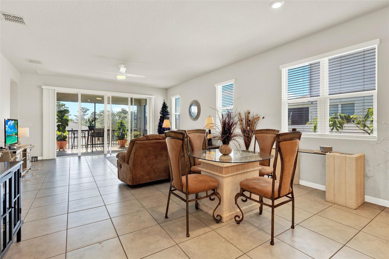 Image 4 of 17 For 31760 Broadwater Avenue