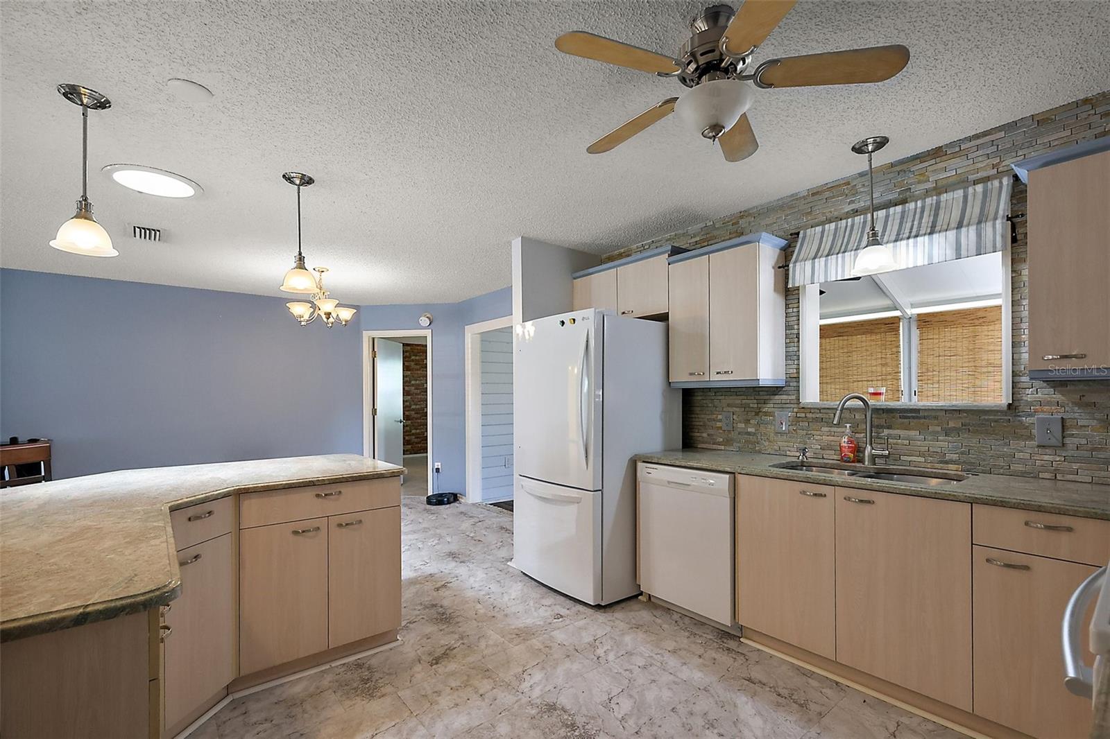 Image 10 of 34 For 2003 Cordero Court