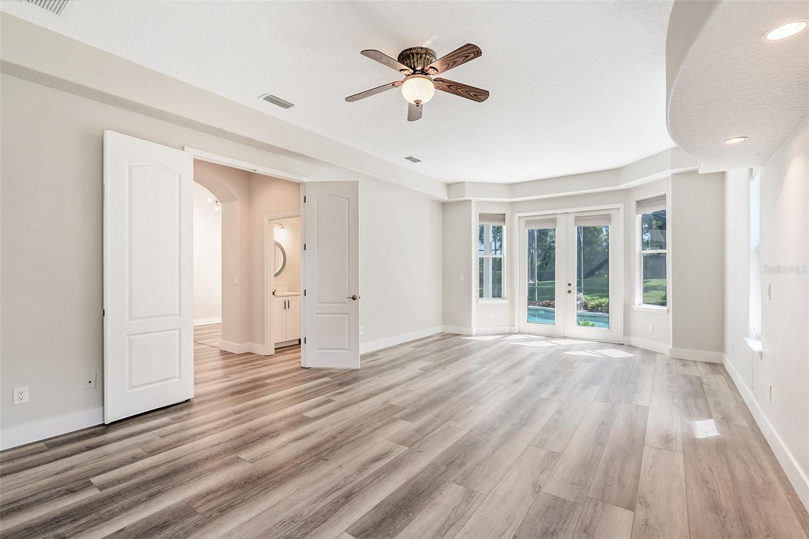 Image 10 of 71 For 16951 Florence View Drive