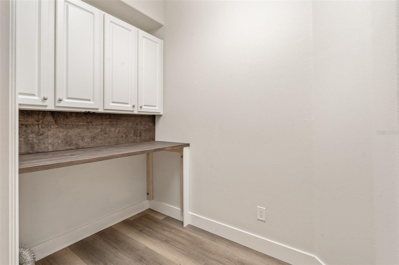 Image 30 of 71 For 16951 Florence View Drive