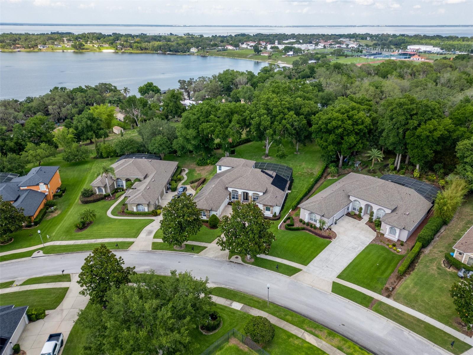 Image 62 of 71 For 16951 Florence View Drive