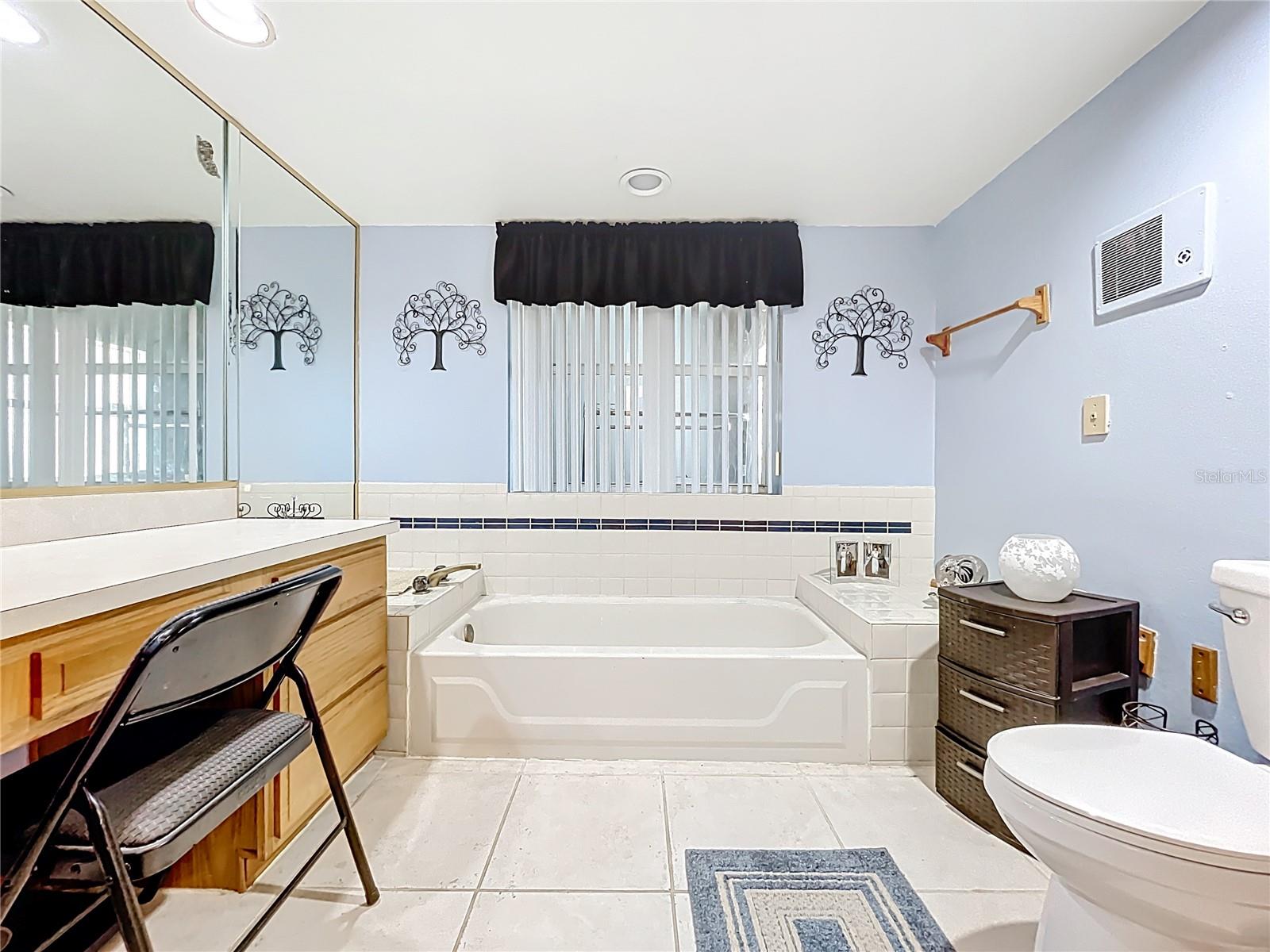 Image 30 of 79 For 1107 Northshore Drive