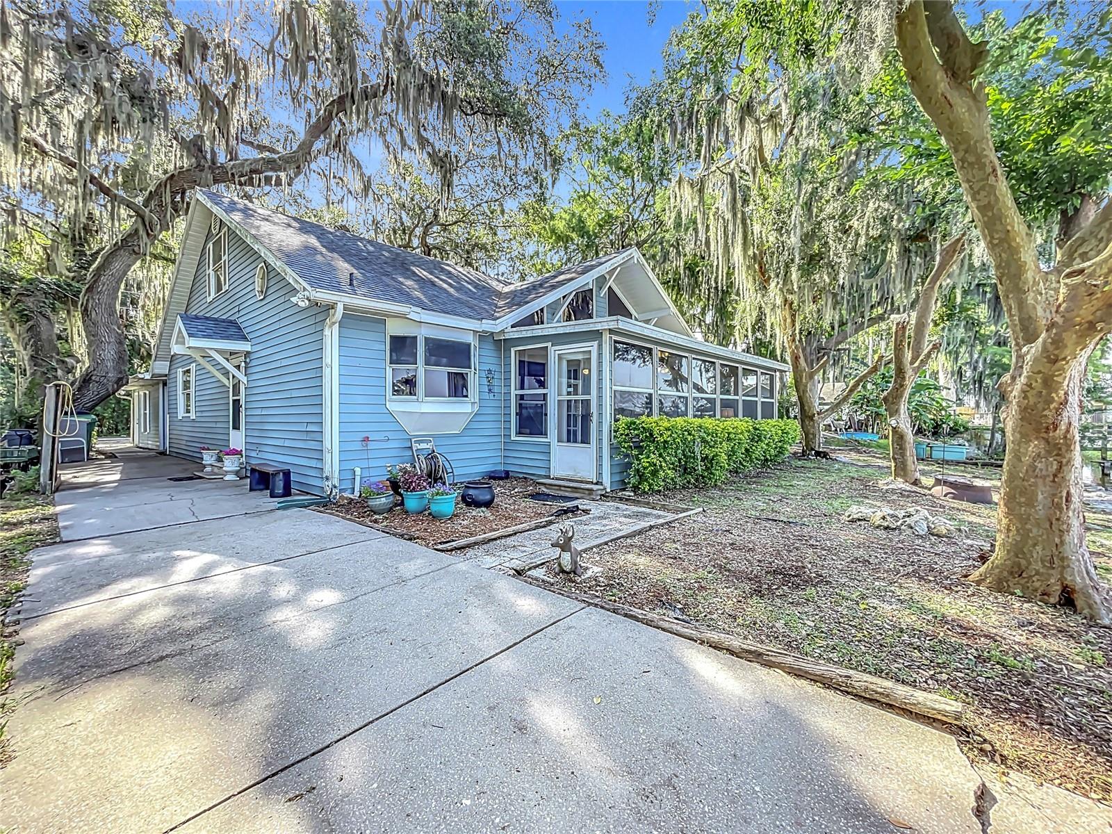 Image 4 of 79 For 1107 Northshore Drive