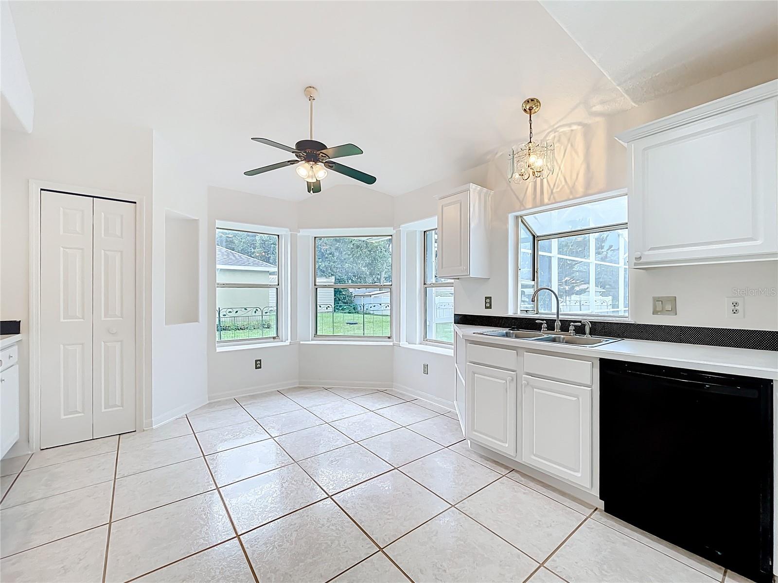 Image 9 of 65 For 2024 Meadowside Drive