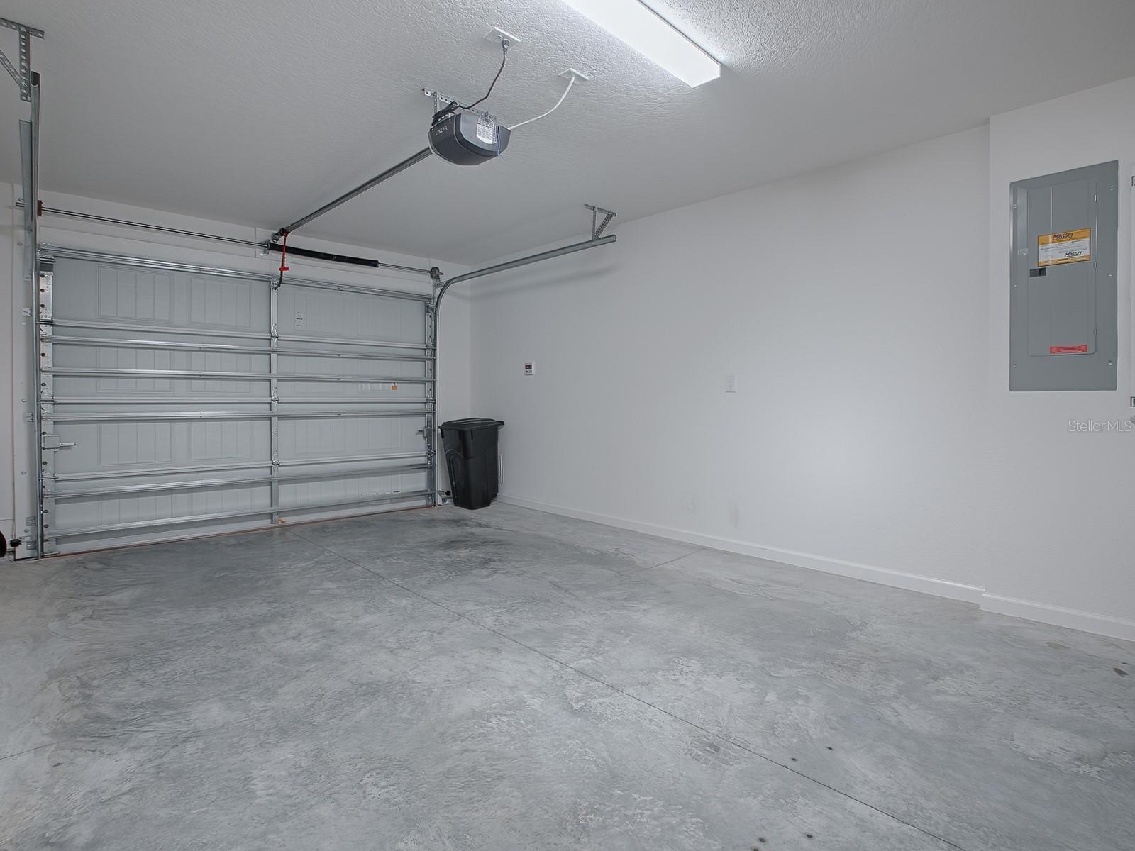 Image 10 of 57 For 865 Conroe Street