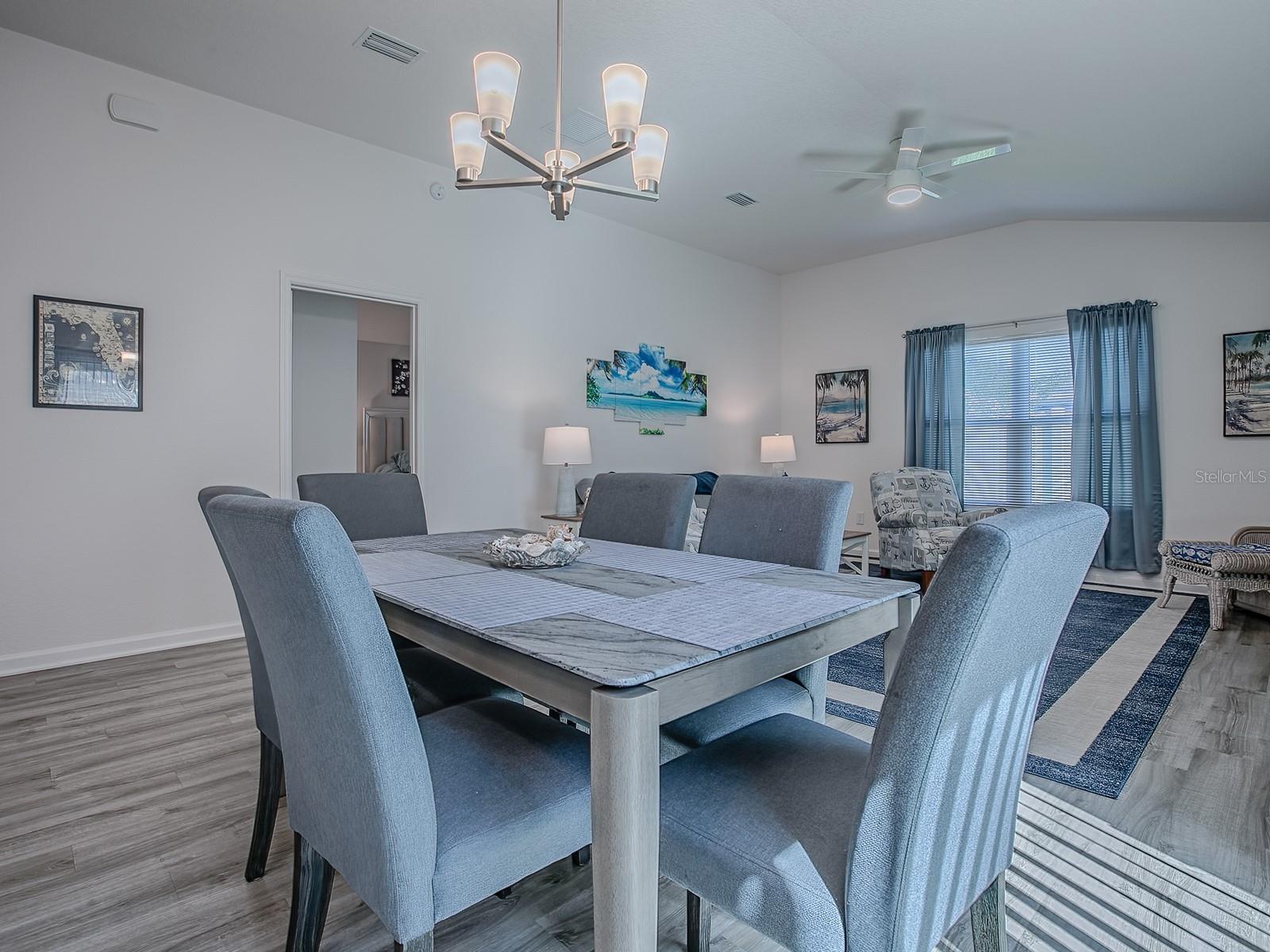 Image 23 of 57 For 865 Conroe Street