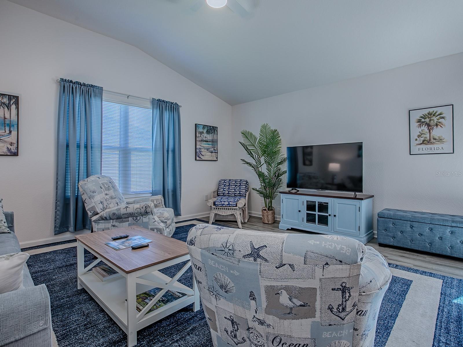 Image 26 of 57 For 865 Conroe Street