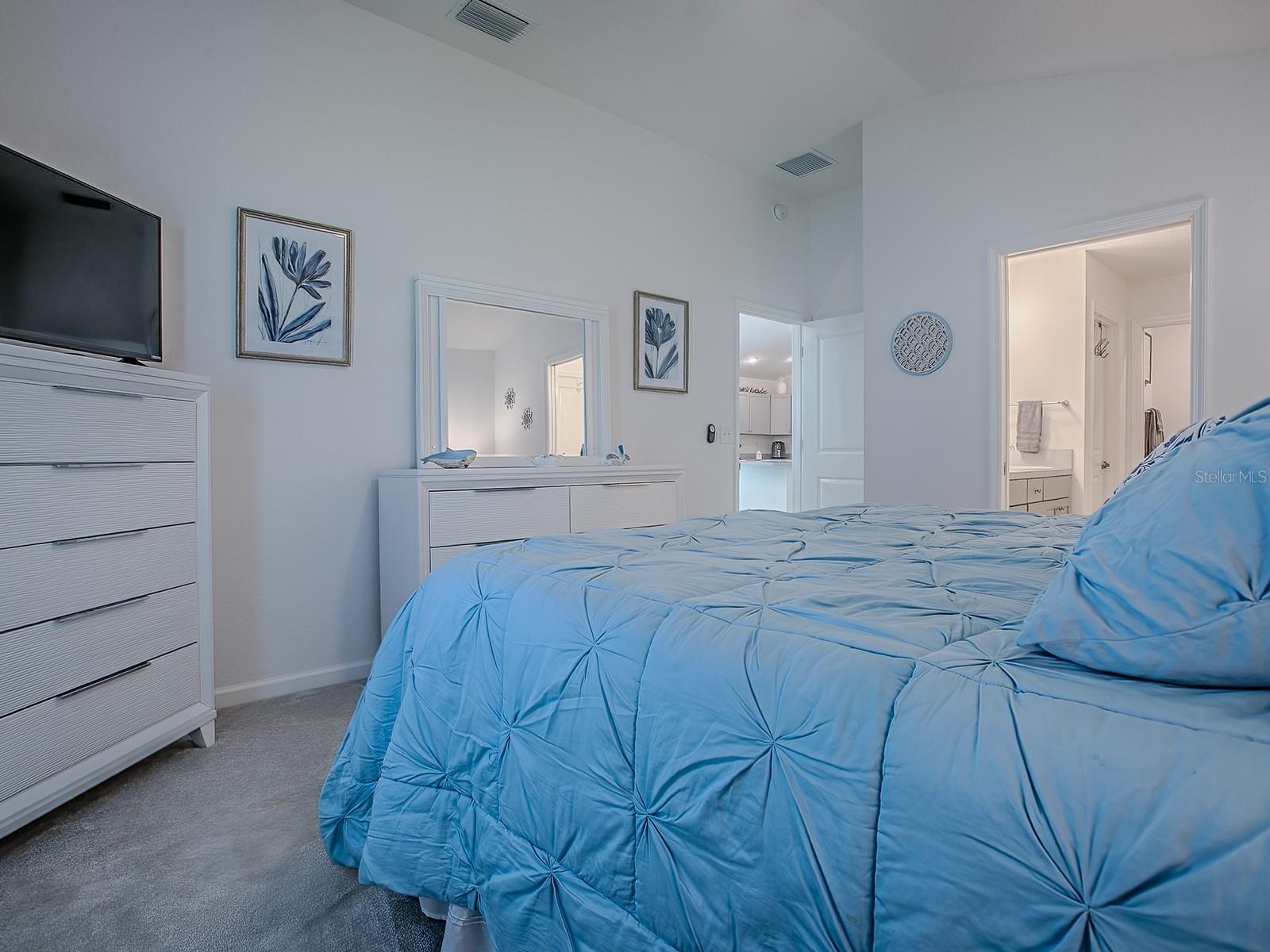 Image 33 of 57 For 865 Conroe Street