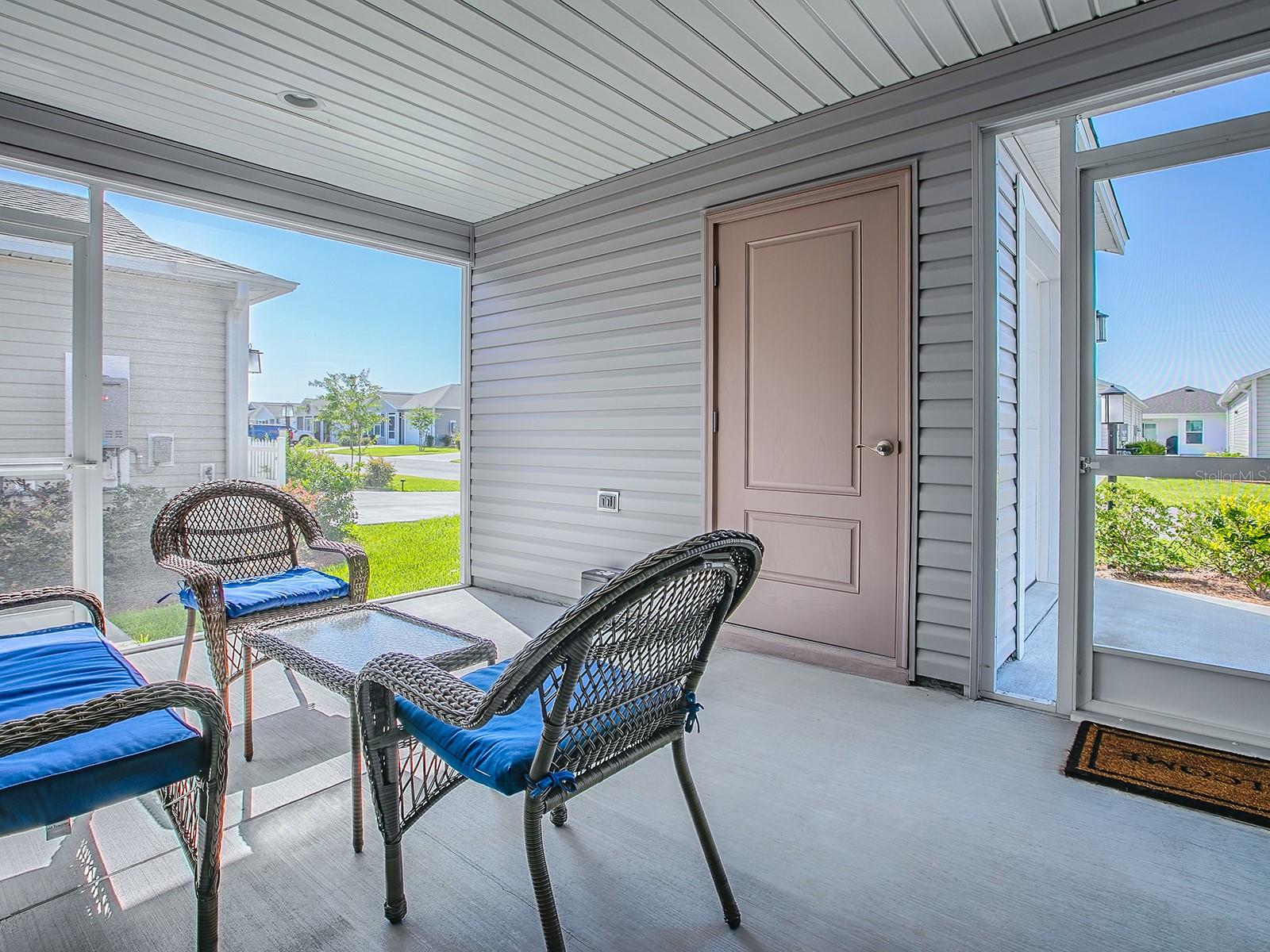 Image 4 of 57 For 865 Conroe Street