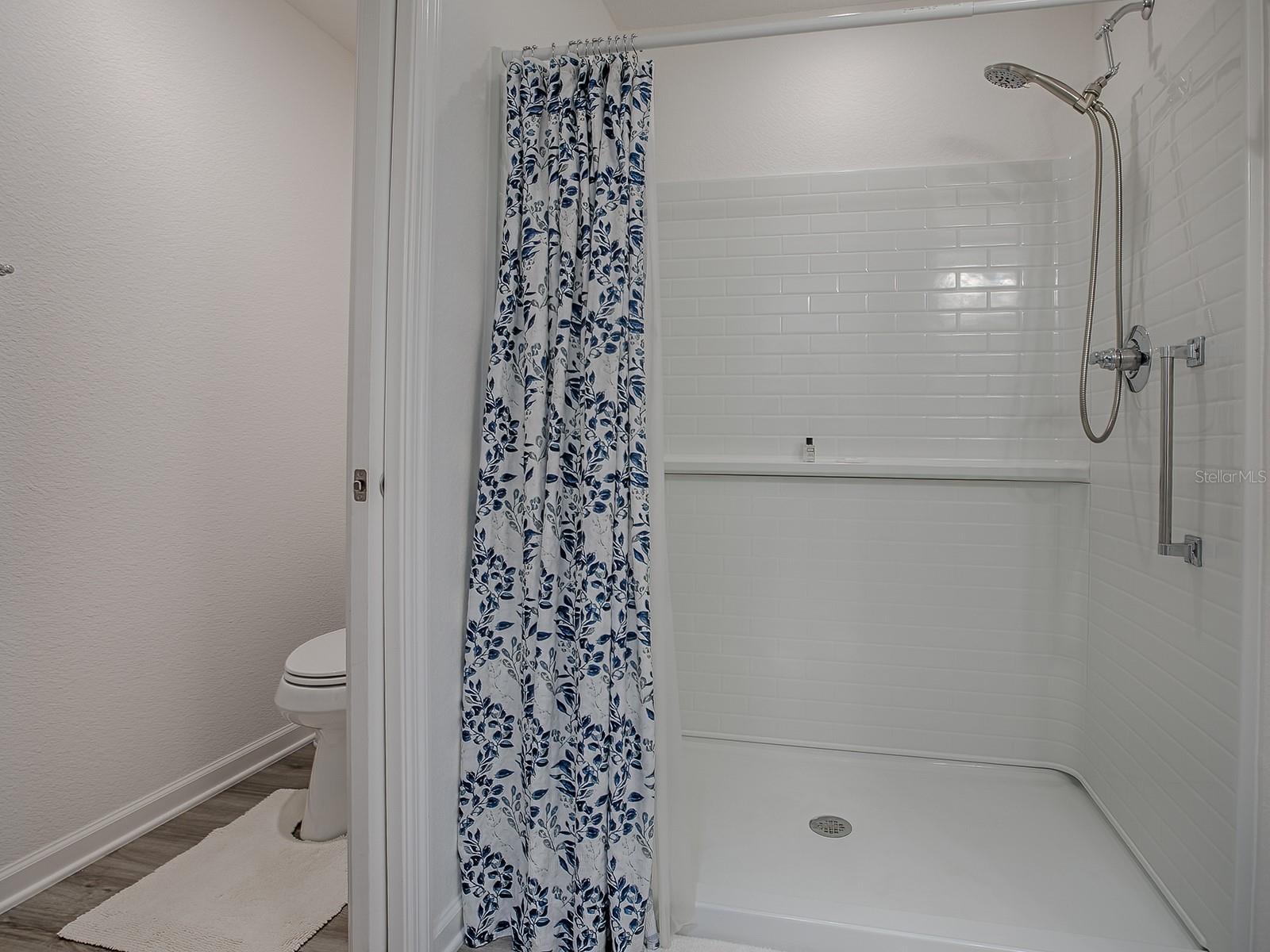Image 40 of 57 For 865 Conroe Street