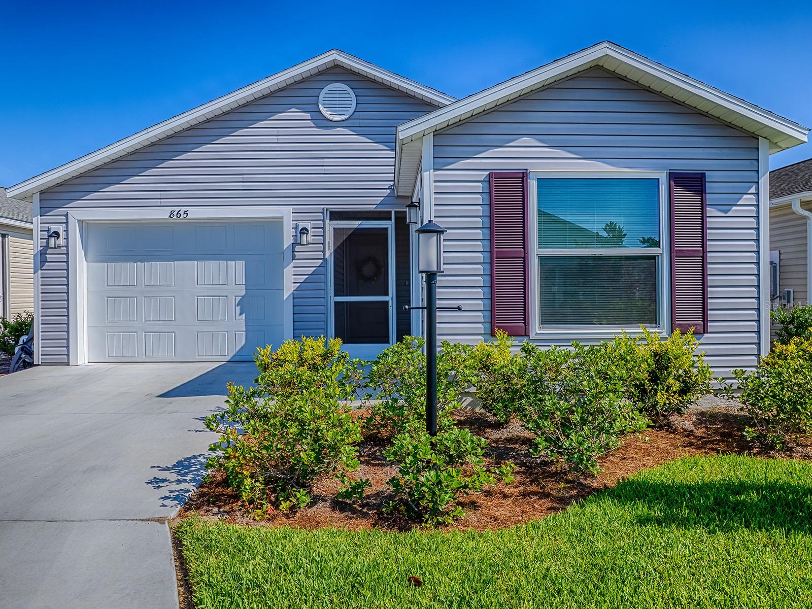 Image 44 of 57 For 865 Conroe Street