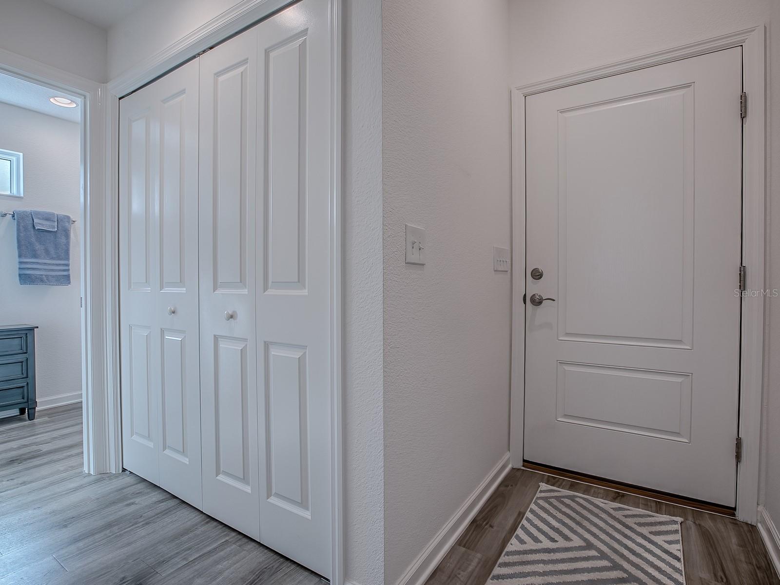 Image 6 of 57 For 865 Conroe Street