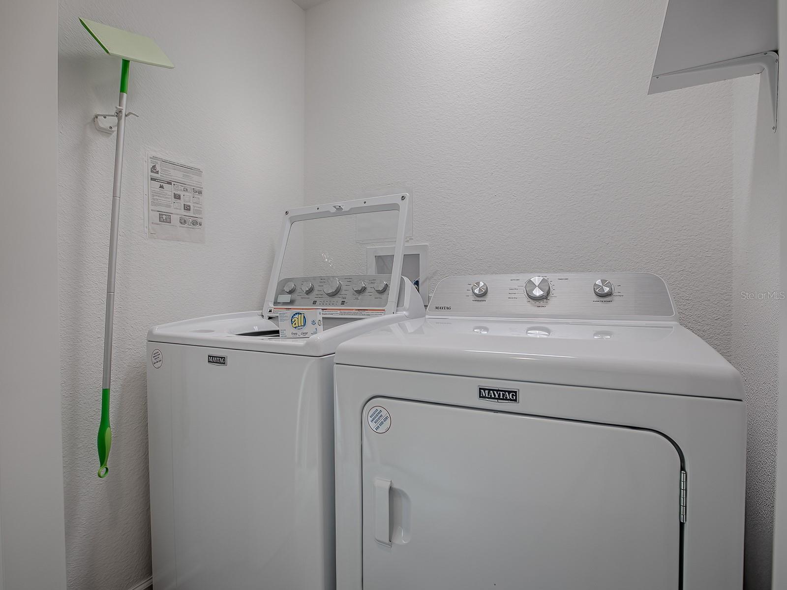 Image 7 of 57 For 865 Conroe Street
