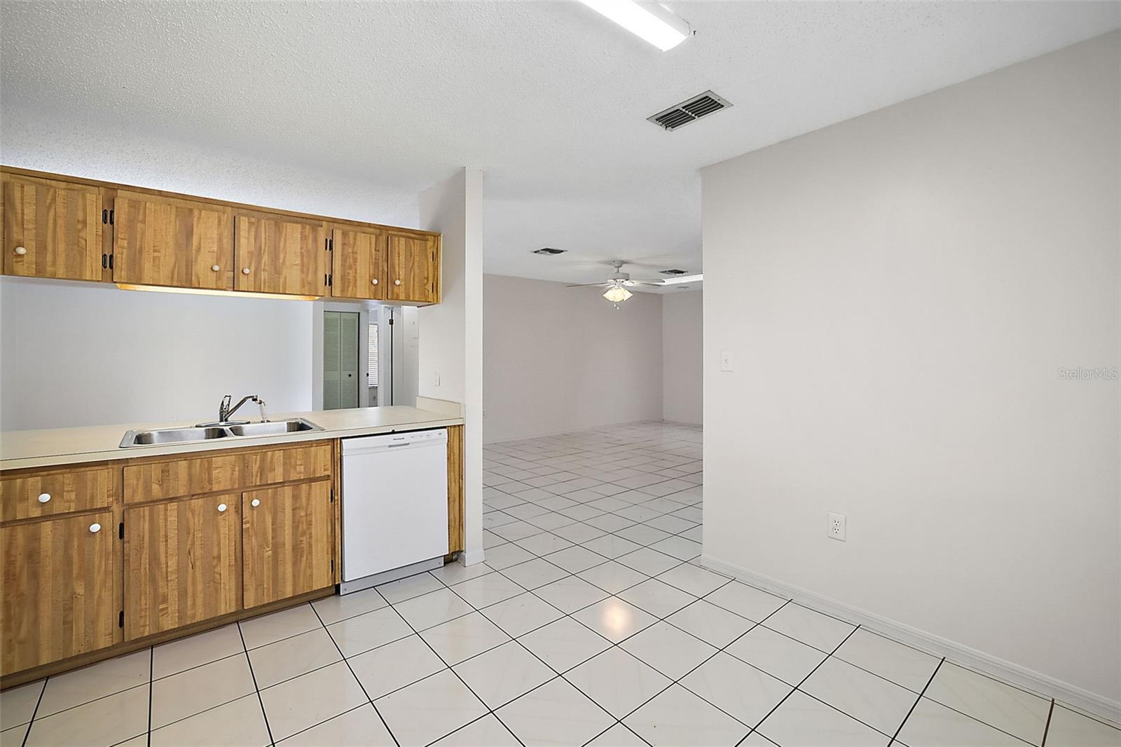 Image 10 of 21 For 1453 Fernleaf Drive