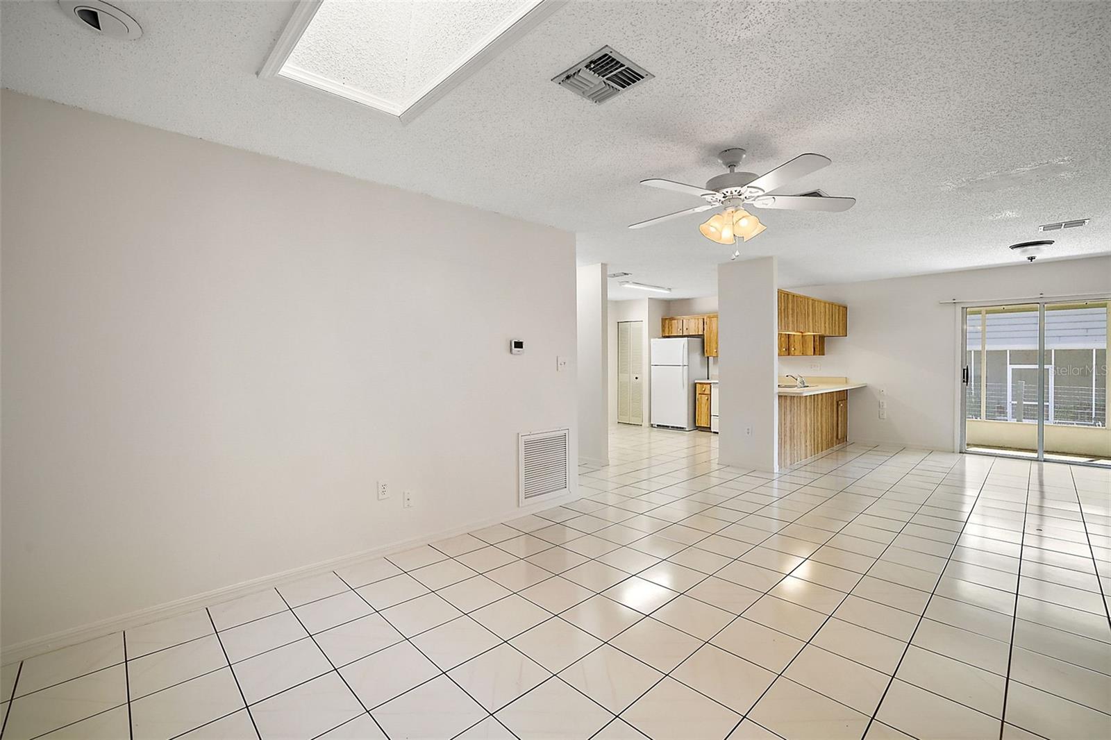 Image 6 of 21 For 1453 Fernleaf Drive