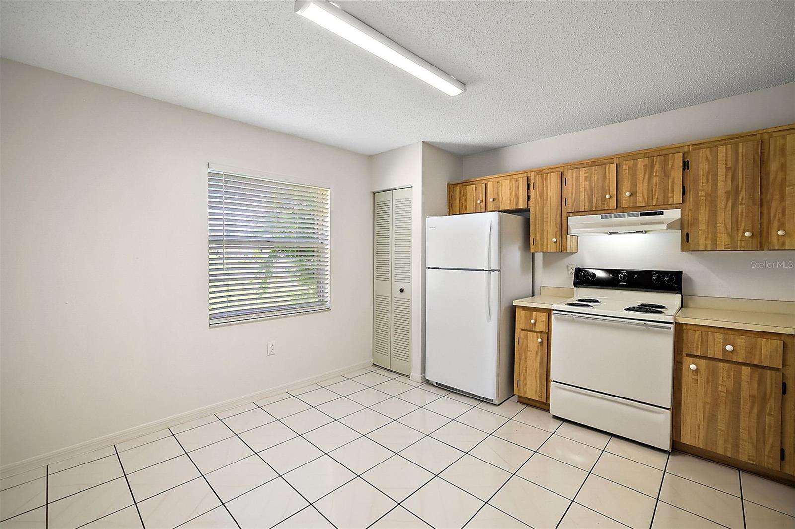 Image 8 of 21 For 1453 Fernleaf Drive