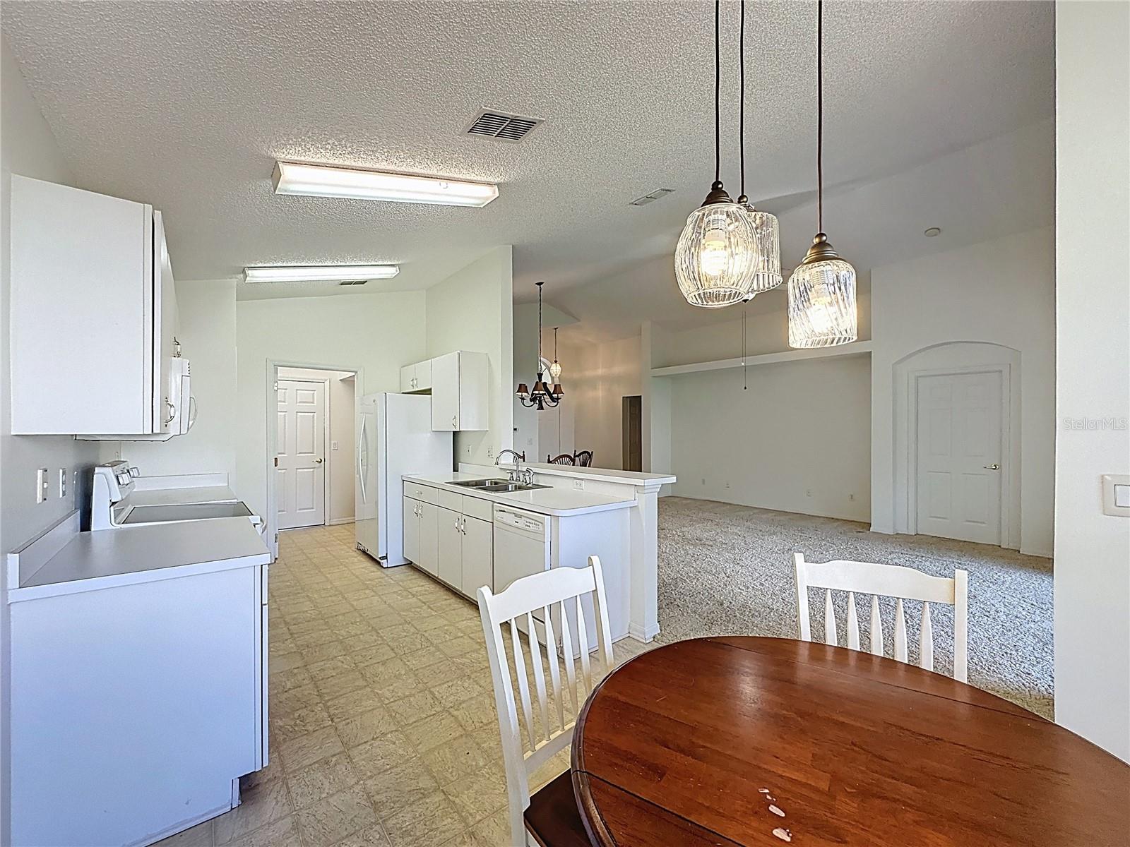 Image 15 of 37 For 3718 Westerham Drive