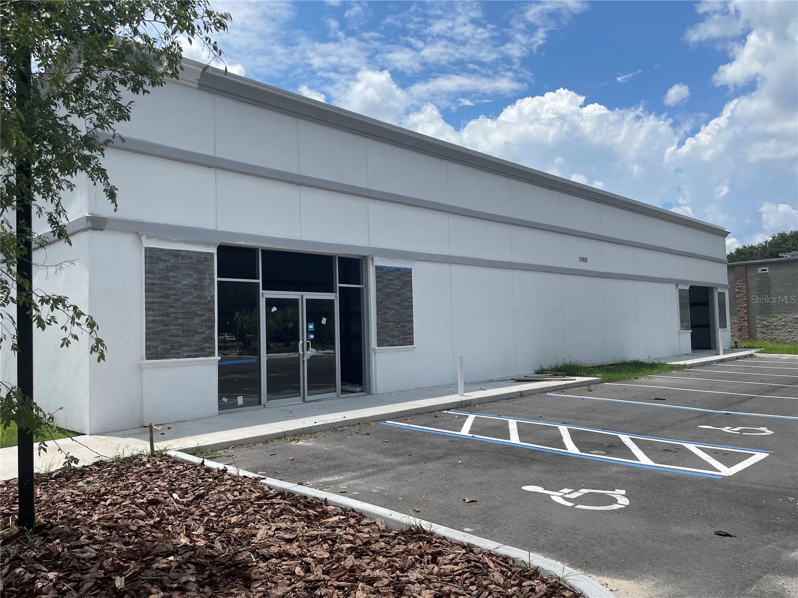 Details for 13922 Us-441 Highway, LADY LAKE, FL 32159