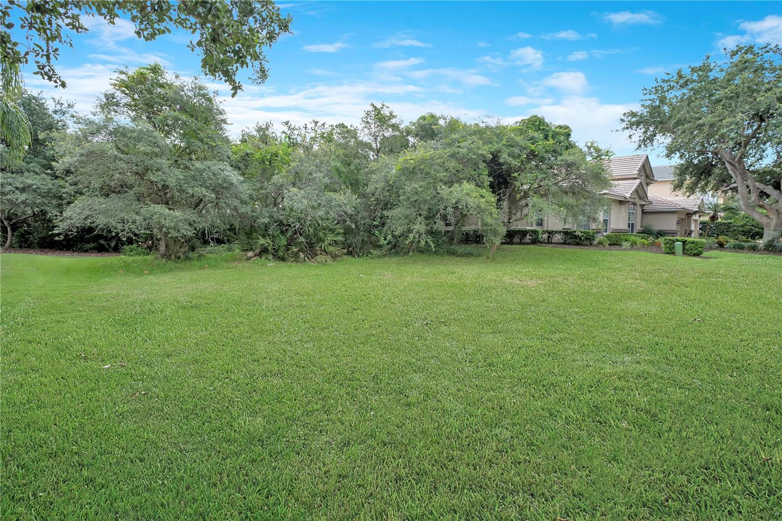 Image 3 of 28 For 23 Oak View Circle E