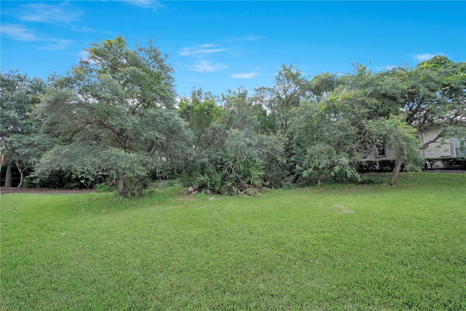 Image 4 of 28 For 23 Oak View Circle E