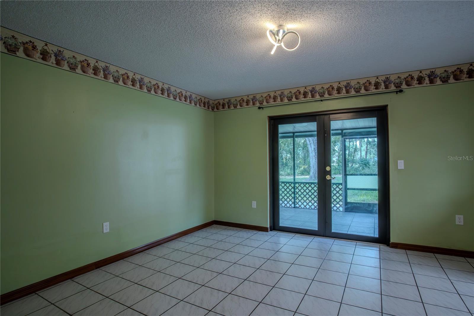 Image 12 of 41 For 18015 Palm Street