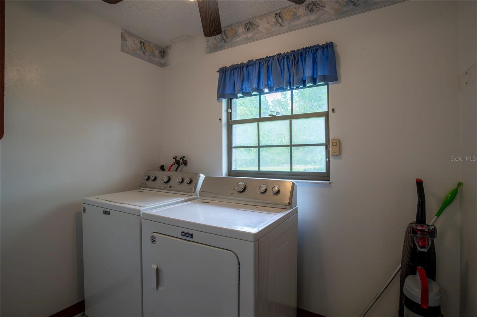Image 18 of 41 For 18015 Palm Street