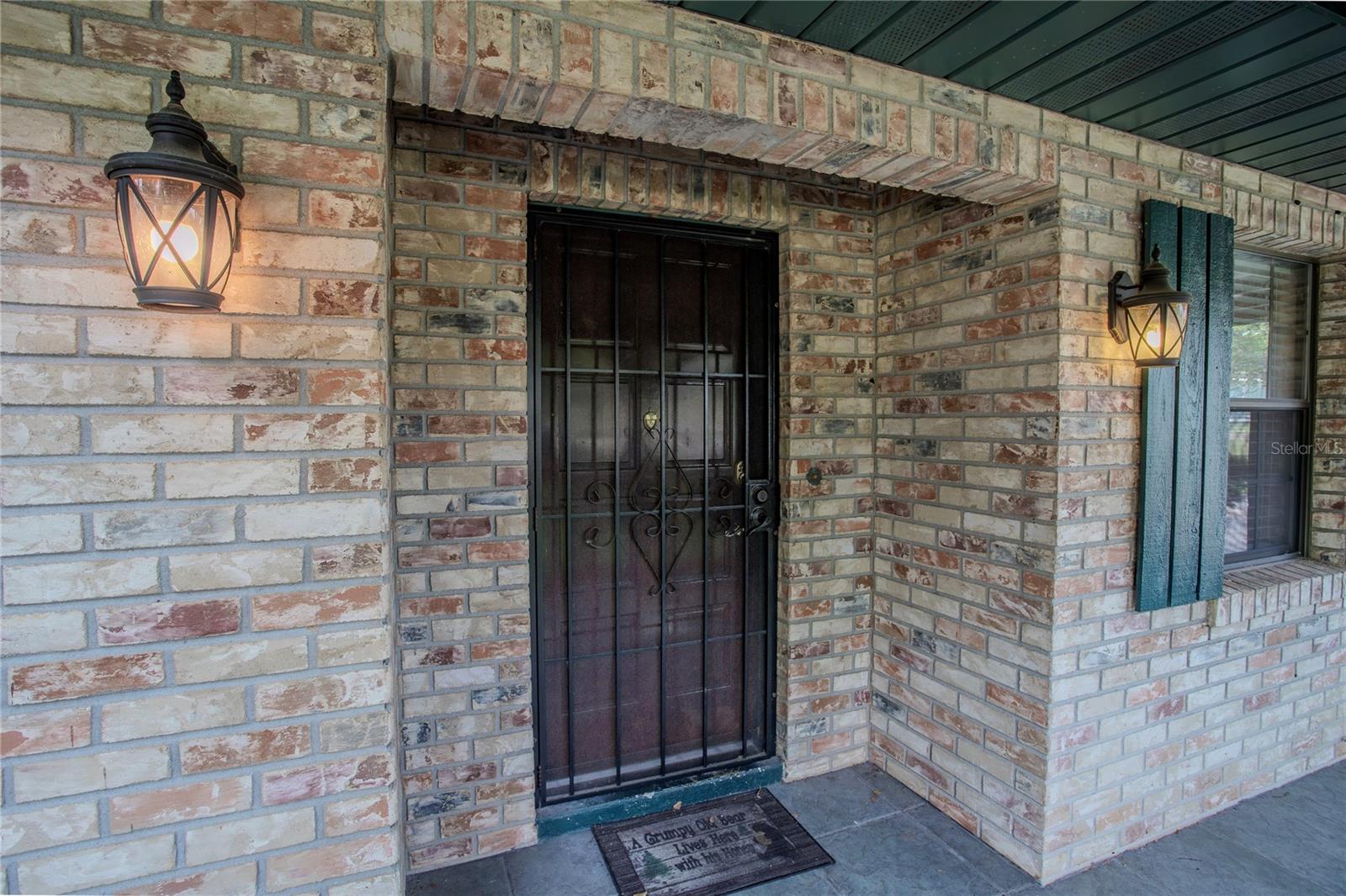 Image 6 of 41 For 18015 Palm Street