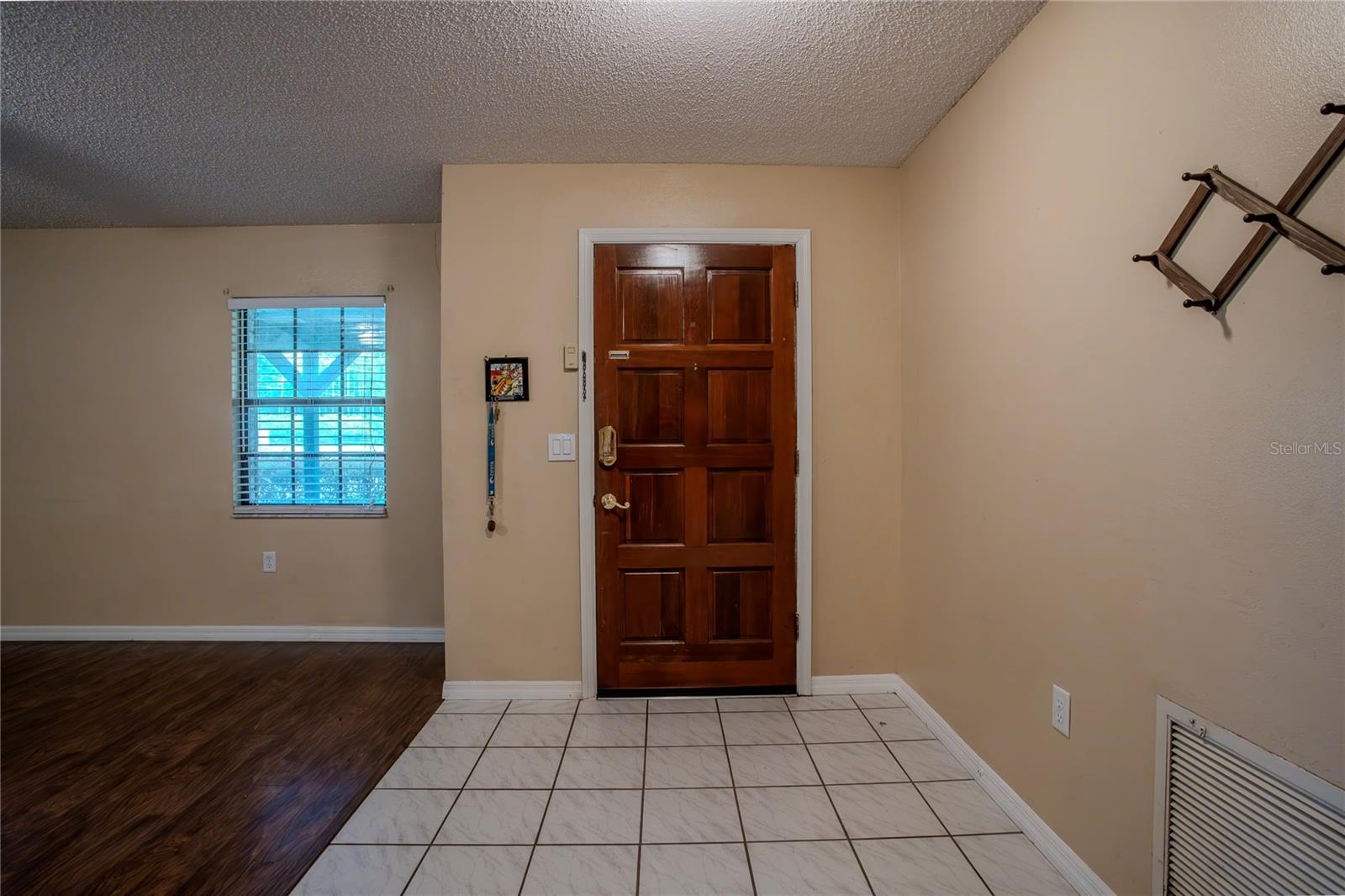Image 9 of 41 For 18015 Palm Street