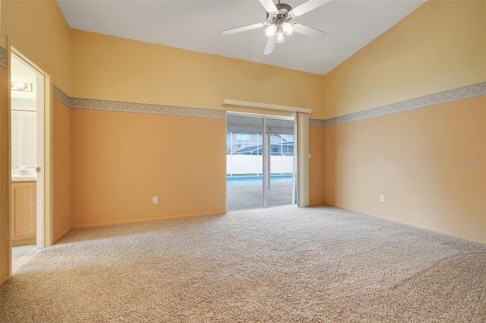 Image 21 of 43 For 2896 Picadilly Circle