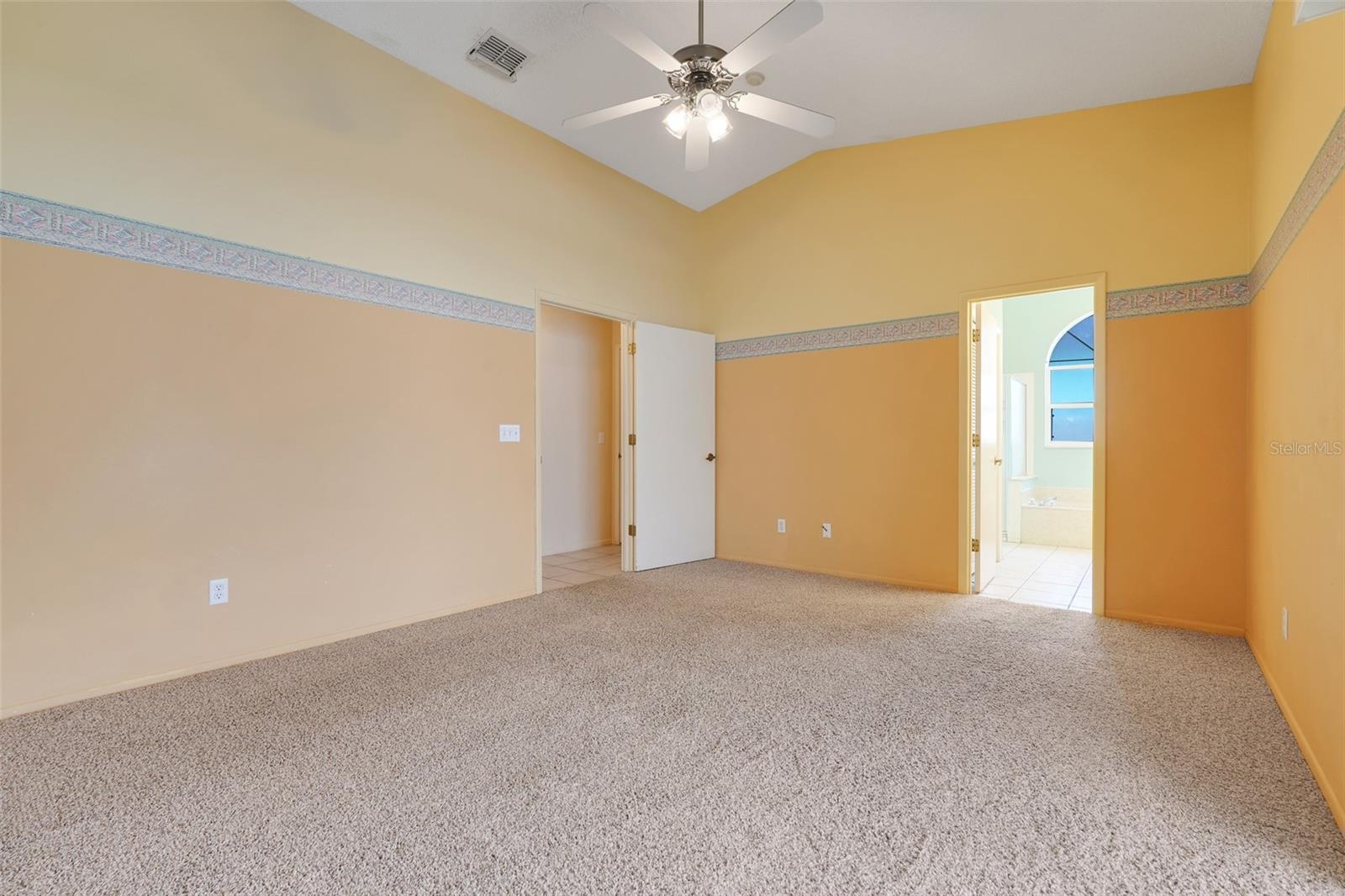 Image 22 of 43 For 2896 Picadilly Circle